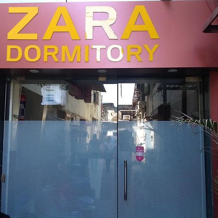 Zara Dormitory Mumbai Exteriör bild